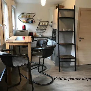 Joli Studio - 10 Min à Pied Du Lac Appartement